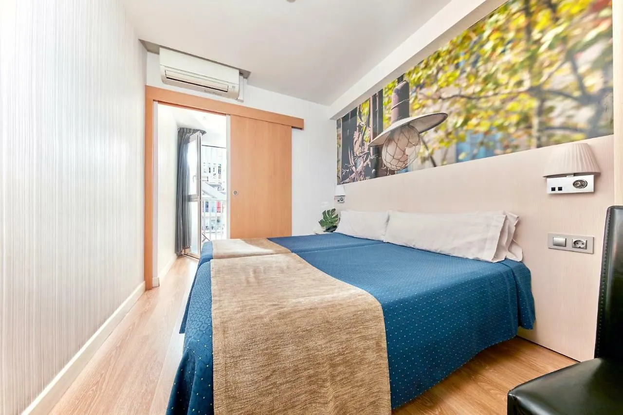 Hotel Transit Barcelona 0*,