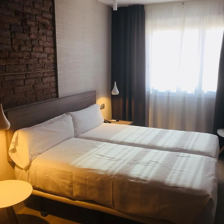 Hotel Transit Barcelone 0*,